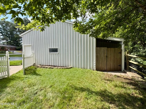 Tiny photo for 2312 Ronaldo Road, Toledo, OH 43615 (MLS # 10010601)