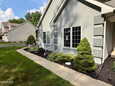 Tiny photo for 2312 Ronaldo Road, Toledo, OH 43615 (MLS # 10010601)