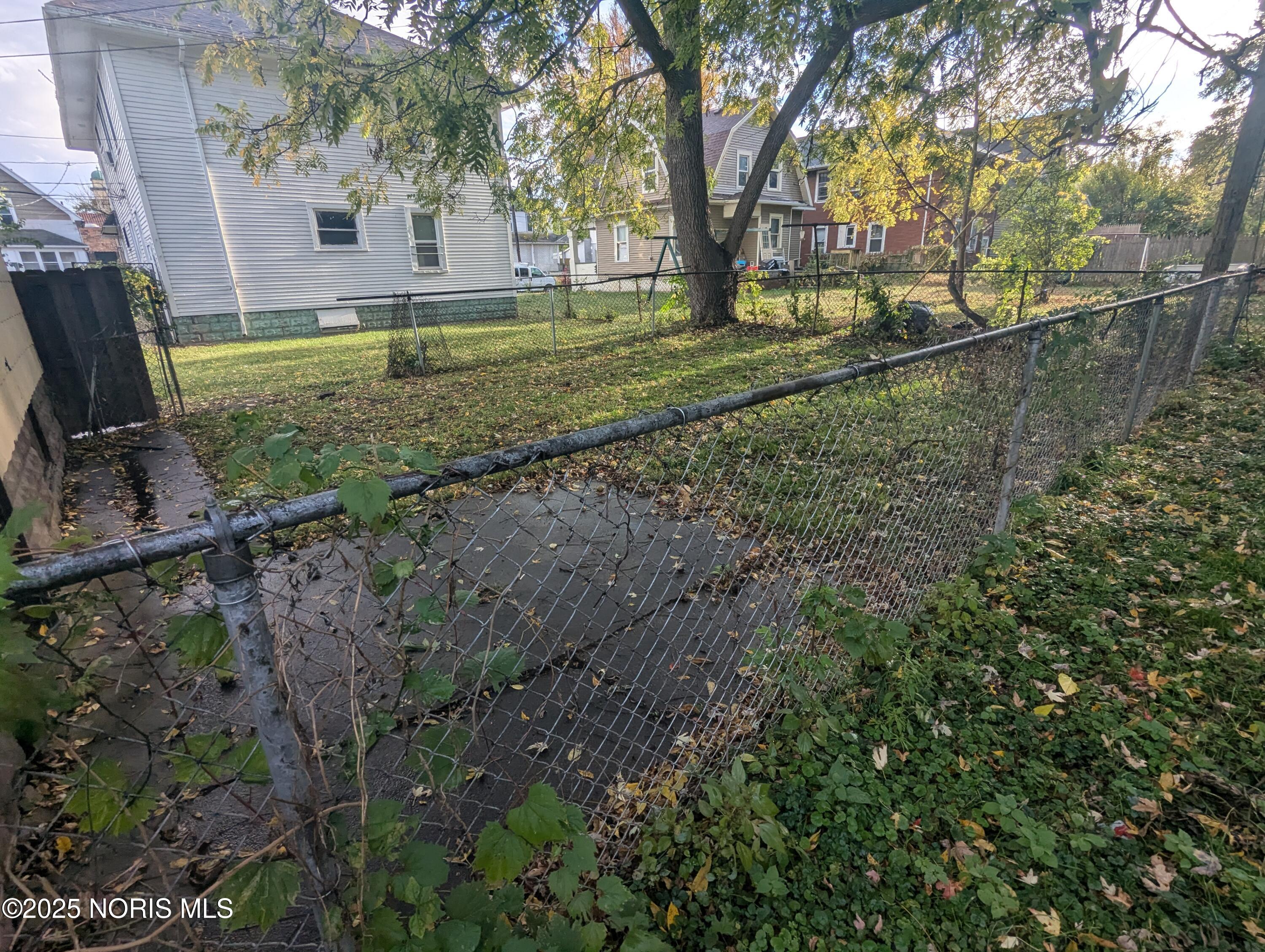809 Bush Street