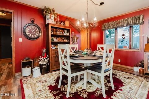 Tiny photo for 2419 Hollybrook Drive, Findlay, OH 45840 (MLS # 10004932)