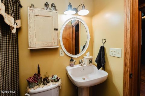 Tiny photo for 2419 Hollybrook Drive, Findlay, OH 45840 (MLS # 10004932)