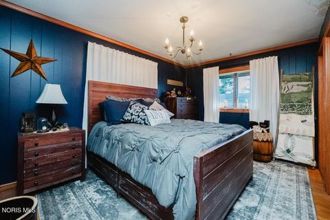 Tiny photo for 2419 Hollybrook Drive, Findlay, OH 45840 (MLS # 10004932)