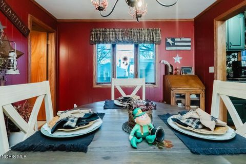 Tiny photo for 2419 Hollybrook Drive, Findlay, OH 45840 (MLS # 10004932)