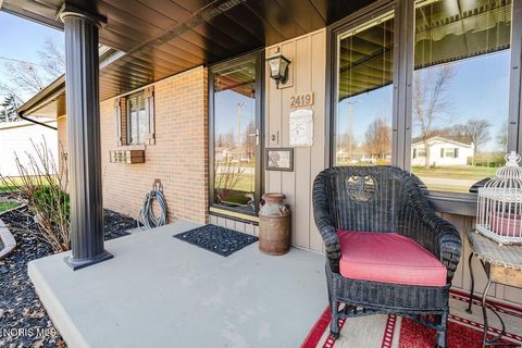 Tiny photo for 2419 Hollybrook Drive, Findlay, OH 45840 (MLS # 10004932)