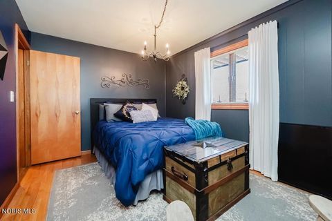 Tiny photo for 2419 Hollybrook Drive, Findlay, OH 45840 (MLS # 10004932)