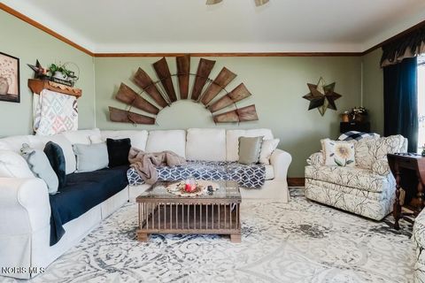 Tiny photo for 2419 Hollybrook Drive, Findlay, OH 45840 (MLS # 10004932)