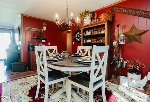 Tiny photo for 2419 Hollybrook Drive, Findlay, OH 45840 (MLS # 10004932)