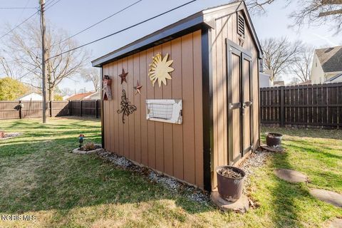 Tiny photo for 2419 Hollybrook Drive, Findlay, OH 45840 (MLS # 10004932)