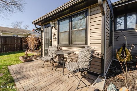 Tiny photo for 2419 Hollybrook Drive, Findlay, OH 45840 (MLS # 10004932)