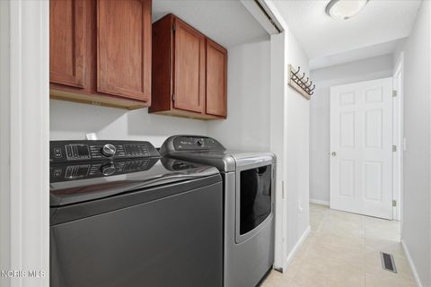 Tiny photo for 7063 Wexford Hill Lane, Holland, OH 43528 (MLS # 10008239)