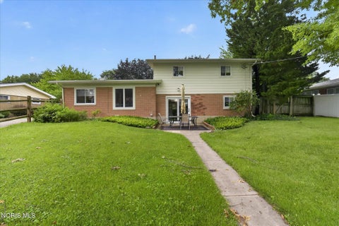 Tiny photo for 513 Mcintyre Lane, Maumee, OH 43537 (MLS # 10011928)