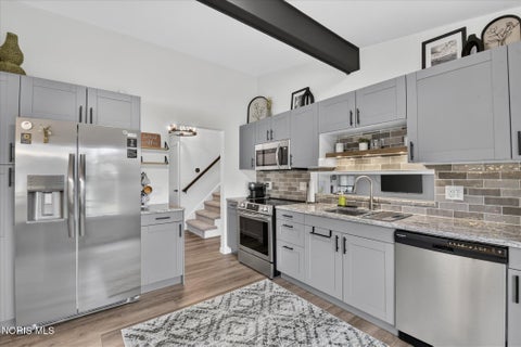 Tiny photo for 513 Mcintyre Lane, Maumee, OH 43537 (MLS # 10011928)