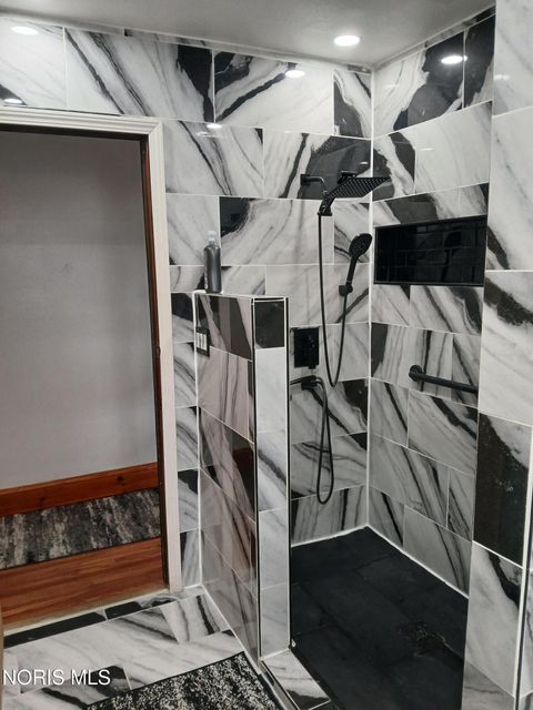 Tiny photo for 2053 Idaho Street, Toledo, OH 43605 (MLS # 10005145)