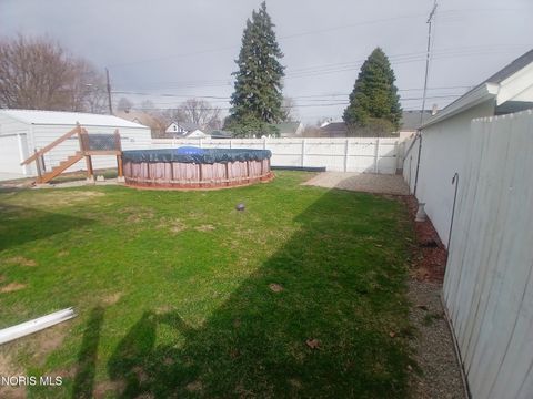 Tiny photo for 2053 Idaho Street, Toledo, OH 43605 (MLS # 10005145)