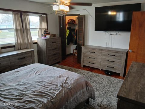 Tiny photo for 2053 Idaho Street, Toledo, OH 43605 (MLS # 10005145)