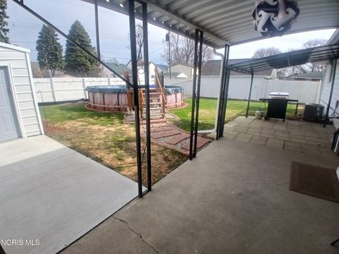 Tiny photo for 2053 Idaho Street, Toledo, OH 43605 (MLS # 10005145)