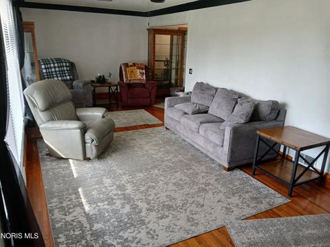 Tiny photo for 2053 Idaho Street, Toledo, OH 43605 (MLS # 10005145)