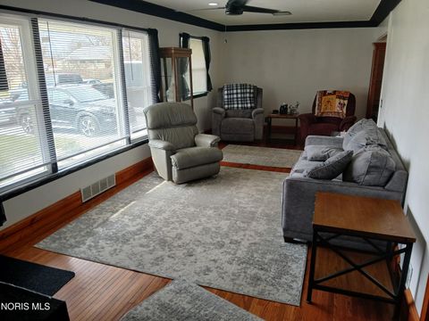 Tiny photo for 2053 Idaho Street, Toledo, OH 43605 (MLS # 10005145)