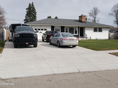 Tiny photo for 2053 Idaho Street, Toledo, OH 43605 (MLS # 10005145)