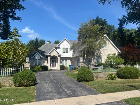 Photo of 3168 Stone Wall Road, Maumee, OH 43537 (MLS # 10010526)