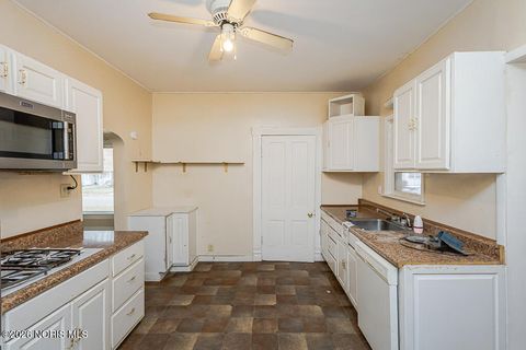 Tiny photo for 620 E Washington Street, Montpelier, OH 43543 (MLS # 10003114)