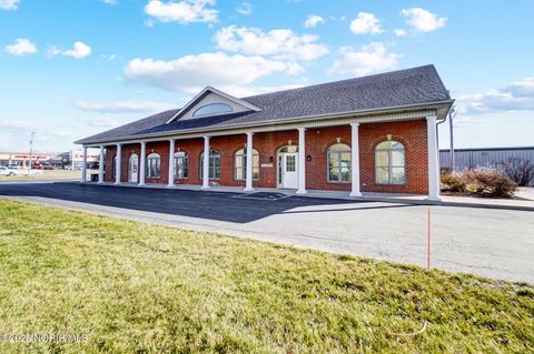 Photo of 2135 Tiffin Avenue, Findlay, OH 45840 (MLS # 10002280)