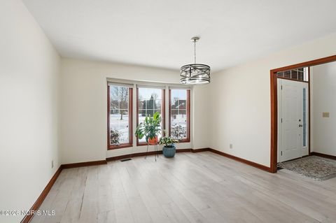 Tiny photo for 8131 Brookfield Circle, Findlay, OH 45840 (MLS # 10003292)