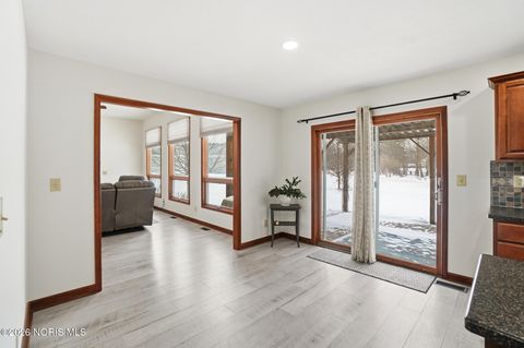 Tiny photo for 8131 Brookfield Circle, Findlay, OH 45840 (MLS # 10003292)