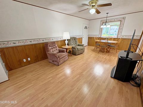 Tiny photo for 1029 Fort Drive, Bowling Green, OH 43402 (MLS # 10010268)