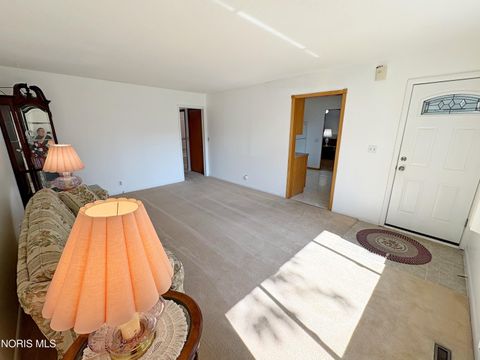 Tiny photo for 1029 Fort Drive, Bowling Green, OH 43402 (MLS # 10010268)
