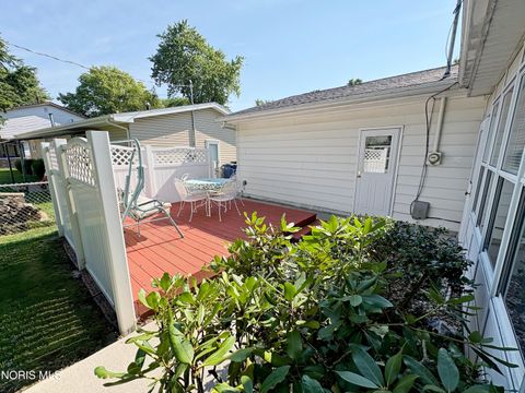Tiny photo for 1029 Fort Drive, Bowling Green, OH 43402 (MLS # 10010268)