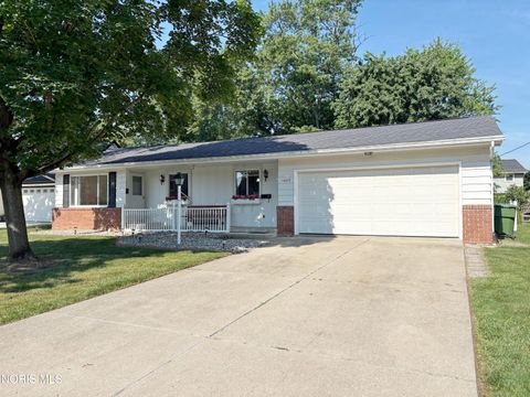 Tiny photo for 1029 Fort Drive, Bowling Green, OH 43402 (MLS # 10010268)