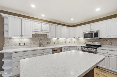 Tiny photo for 5537 Hidden Pines Way, Toledo, OH 43623 (MLS # 10013868)