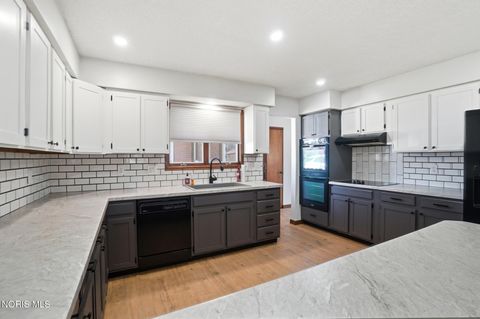 Tiny photo for 400 Chase Road, Findlay, OH 45840 (MLS # 10005675)