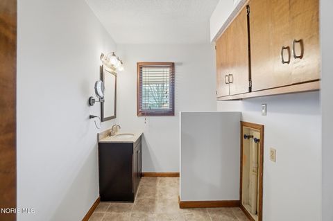 Tiny photo for 400 Chase Road, Findlay, OH 45840 (MLS # 10005675)