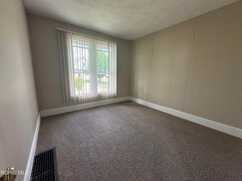 Tiny photo for 160 Oak Street, Rossford, OH 43460 (MLS # 10010830)