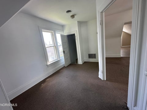 Tiny photo for 160 Oak Street, Rossford, OH 43460 (MLS # 10010830)