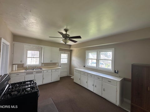 Tiny photo for 160 Oak Street, Rossford, OH 43460 (MLS # 10010830)