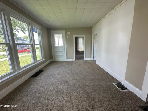 Tiny photo for 160 Oak Street, Rossford, OH 43460 (MLS # 10010830)