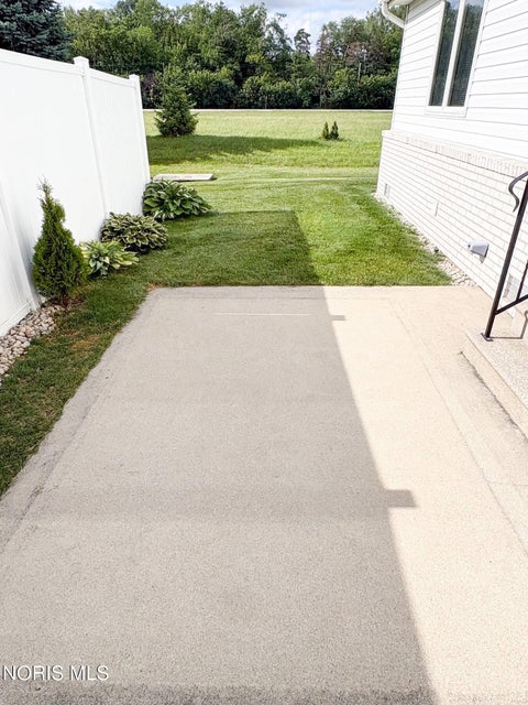 Tiny photo for 4269 Townhouse Drive # D, Oregon, OH 43616 (MLS # 10009372)