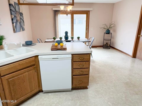 Tiny photo for 4269 Townhouse Drive # D, Oregon, OH 43616 (MLS # 10009372)