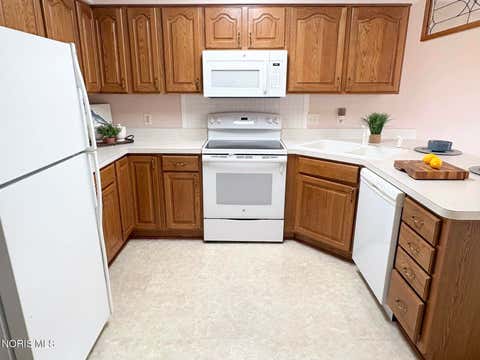 Tiny photo for 4269 Townhouse Drive # D, Oregon, OH 43616 (MLS # 10009372)