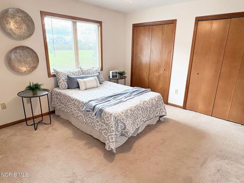 Tiny photo for 4269 Townhouse Drive # D, Oregon, OH 43616 (MLS # 10009372)