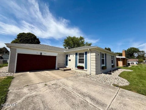 Photo of 220 Sequoia Drive, Oregon, OH 43616 (MLS # 10012958)