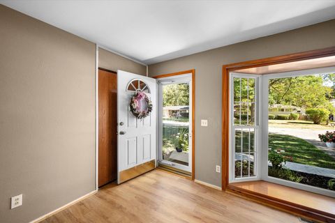 Tiny photo for 1409 Bradshaw Court, Maumee, OH 43537 (MLS # 10000106)