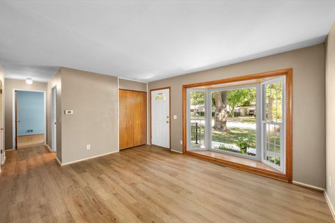 Tiny photo for 1409 Bradshaw Court, Maumee, OH 43537 (MLS # 10000106)