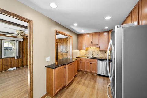 Tiny photo for 1409 Bradshaw Court, Maumee, OH 43537 (MLS # 10000106)