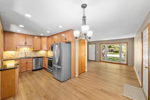 Tiny photo for 1409 Bradshaw Court, Maumee, OH 43537 (MLS # 10000106)
