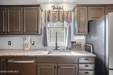 Tiny photo for 6661 Brick Yard Court, Maumee, OH 43537 (MLS # 10000418)