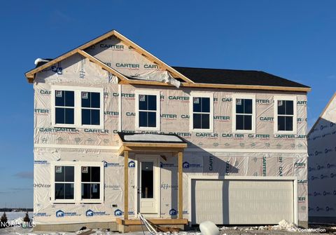 Photo of 920 Darter Drive, Bowling Green, OH 43402 (MLS # 10004536)